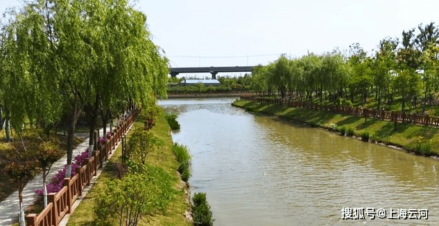 既然距离这么近，有待好好地去发现它隐藏的景色