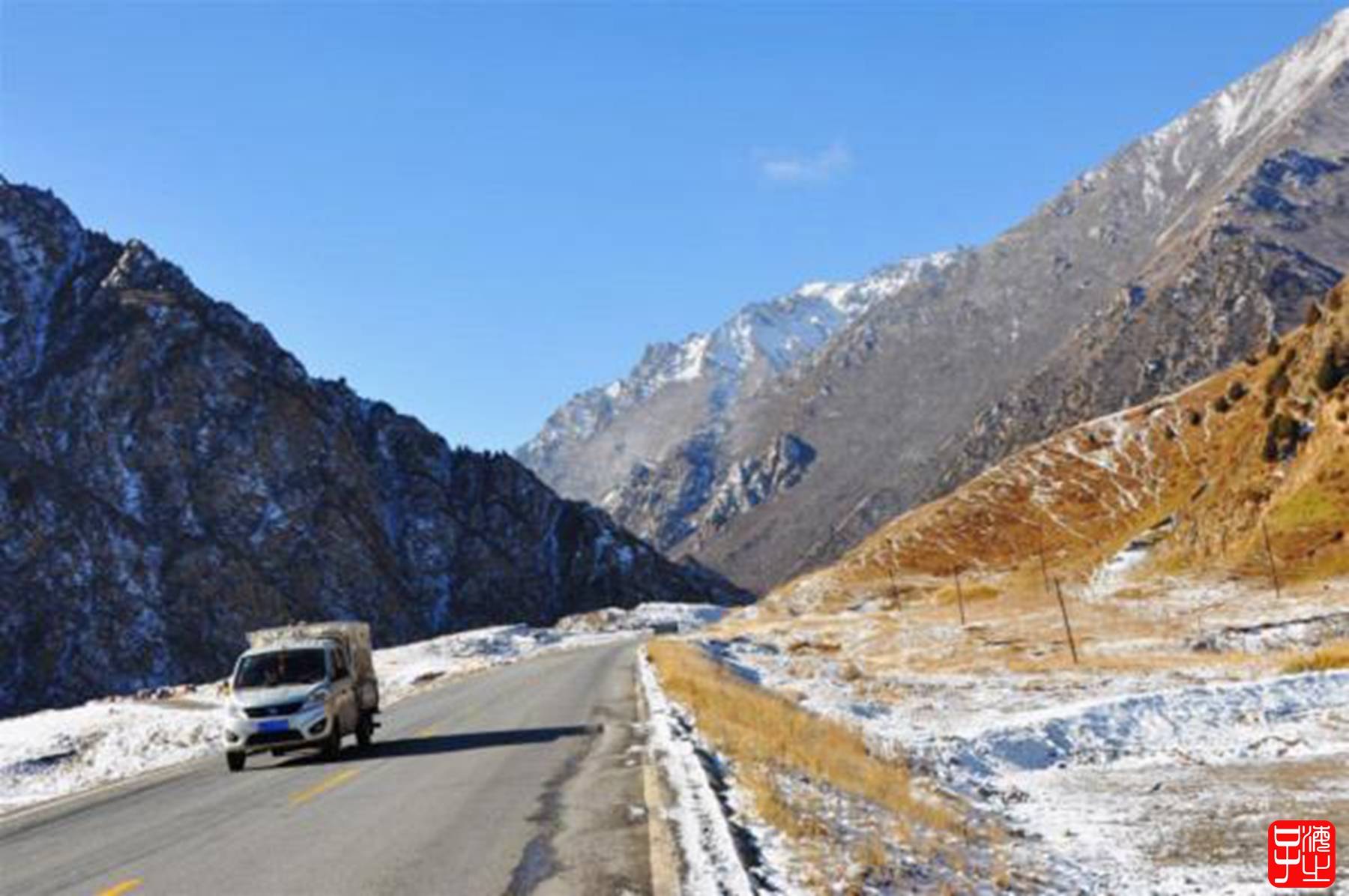 天路g227就是由张掖为起点穿越祁连山后至西宁的国道.