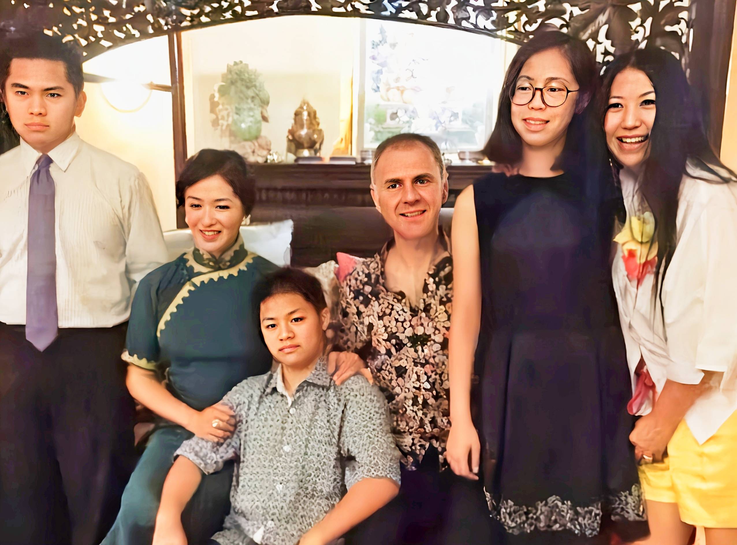 原创金星:带3个孩子嫁给德国老公,结婚16年,两人为何离婚又复婚?