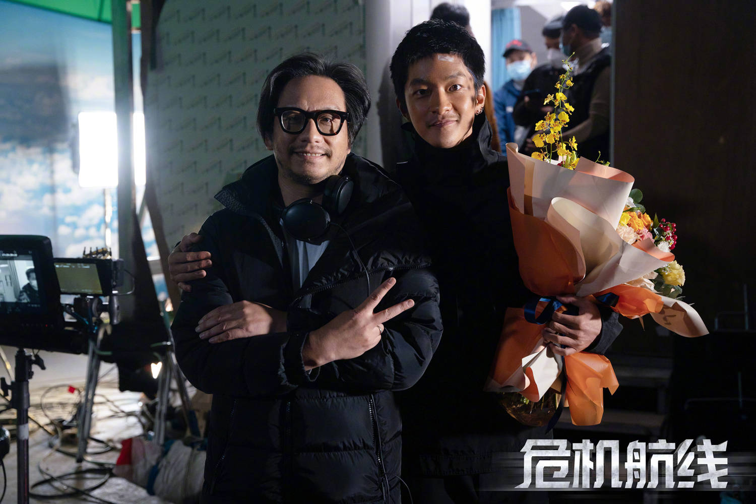 周兴哲|《危机航线》青岛杀青曝合照 刘德华张子枫父女高空联手对抗劫匪