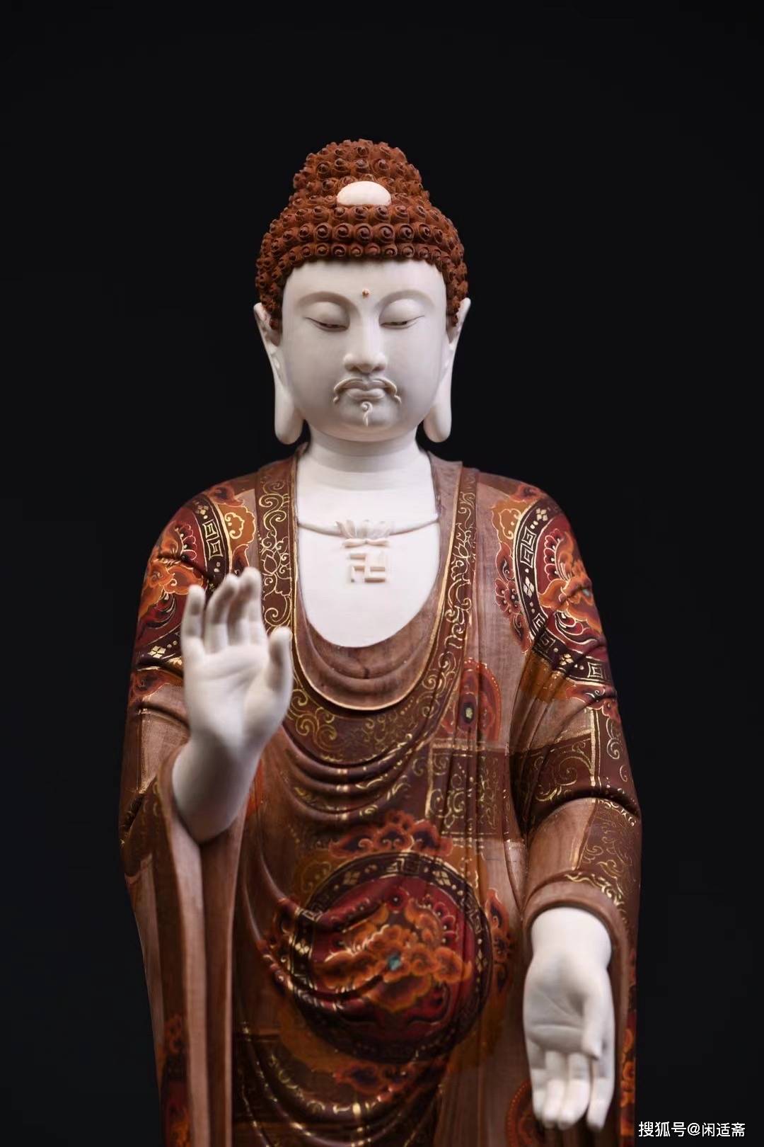 原创佛像雕刻艺术品老山檀香木雕释迦牟尼佛
