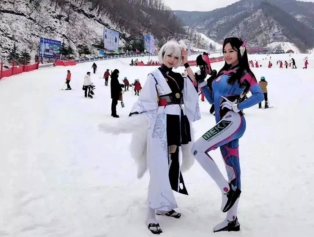 我国 章子怡滑雪服“内卷”登热搜，冰雪产业品牌任重道远