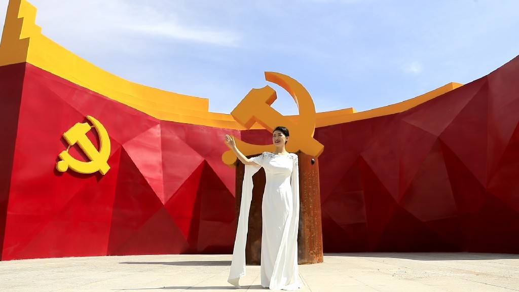 乡愁是首歌青年歌手李爱最新单曲梦回神池全网发行