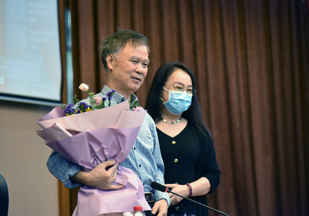 我怎样写歌词著名歌词作家石顺义海南送干货好歌词抒真情重人性