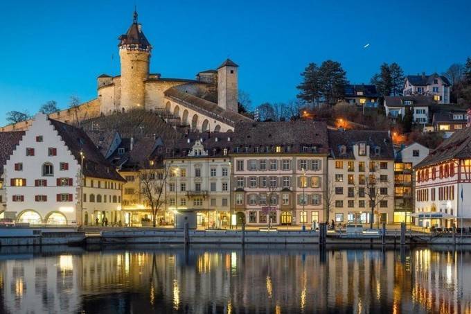 瑞士中世纪古镇——沙夫豪森带国际驾照IAA旅行