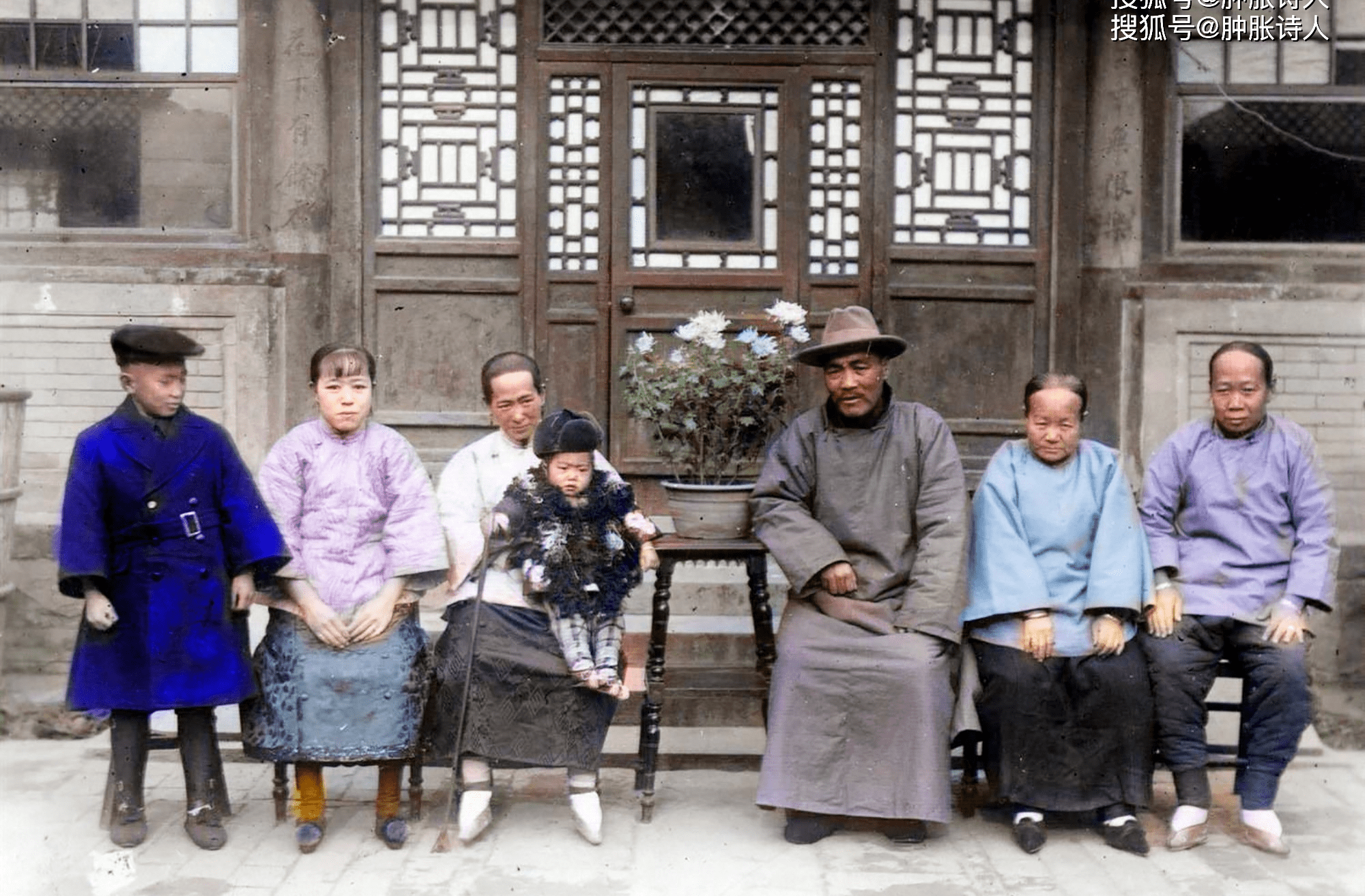 一组北洋老照片,带你走近1918年北京百姓的日常生活_男子_煤球_寺庙