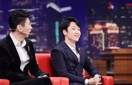 原创毛晓彤杨玏以年为单位的恋爱张海宇和孙千上演跨年告白