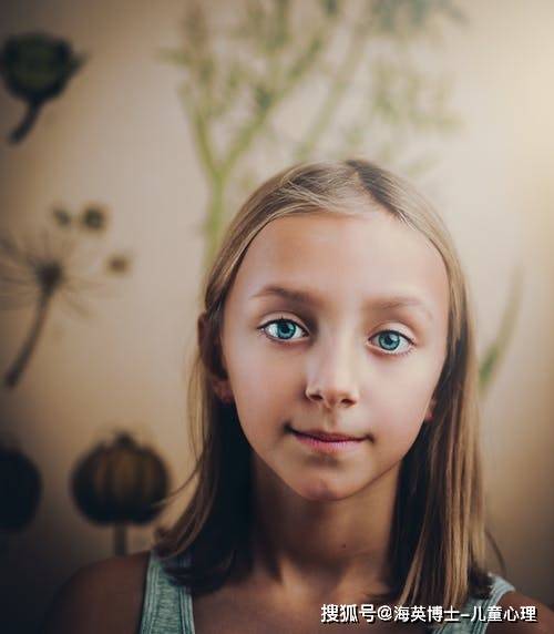 症状|该不该跟孩子说他得了抽动症？要不要跟孩子公开讨论症状？