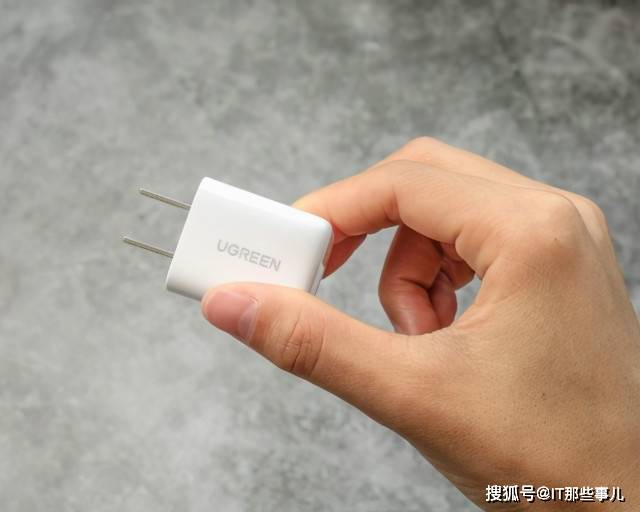 苹果|苹果配件必须买原装 这个错误言论为何误导了很多人？