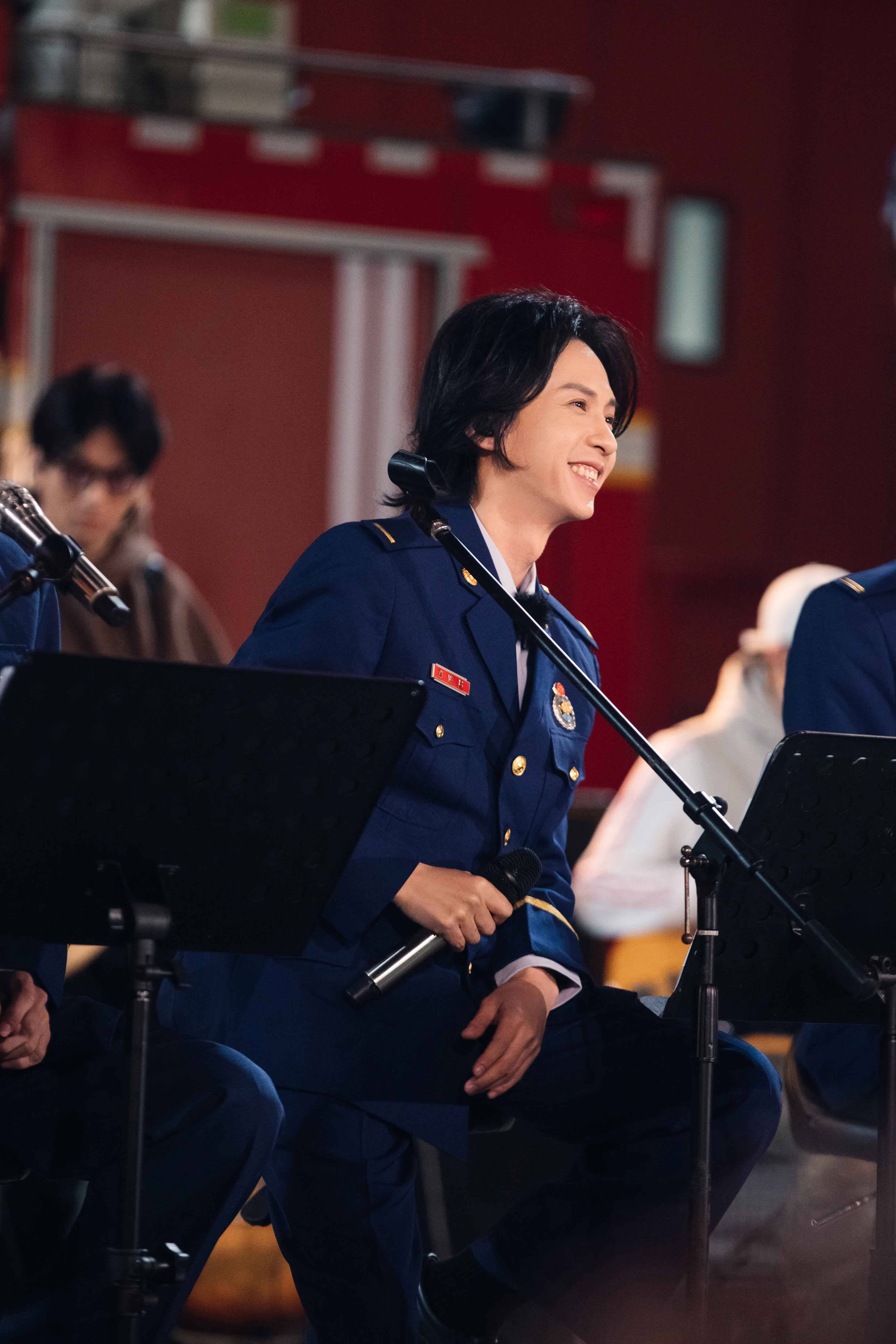 陈小春|《我们的滚烫人生》开启滚烫live秀 毕业典礼陈小春读信落泪