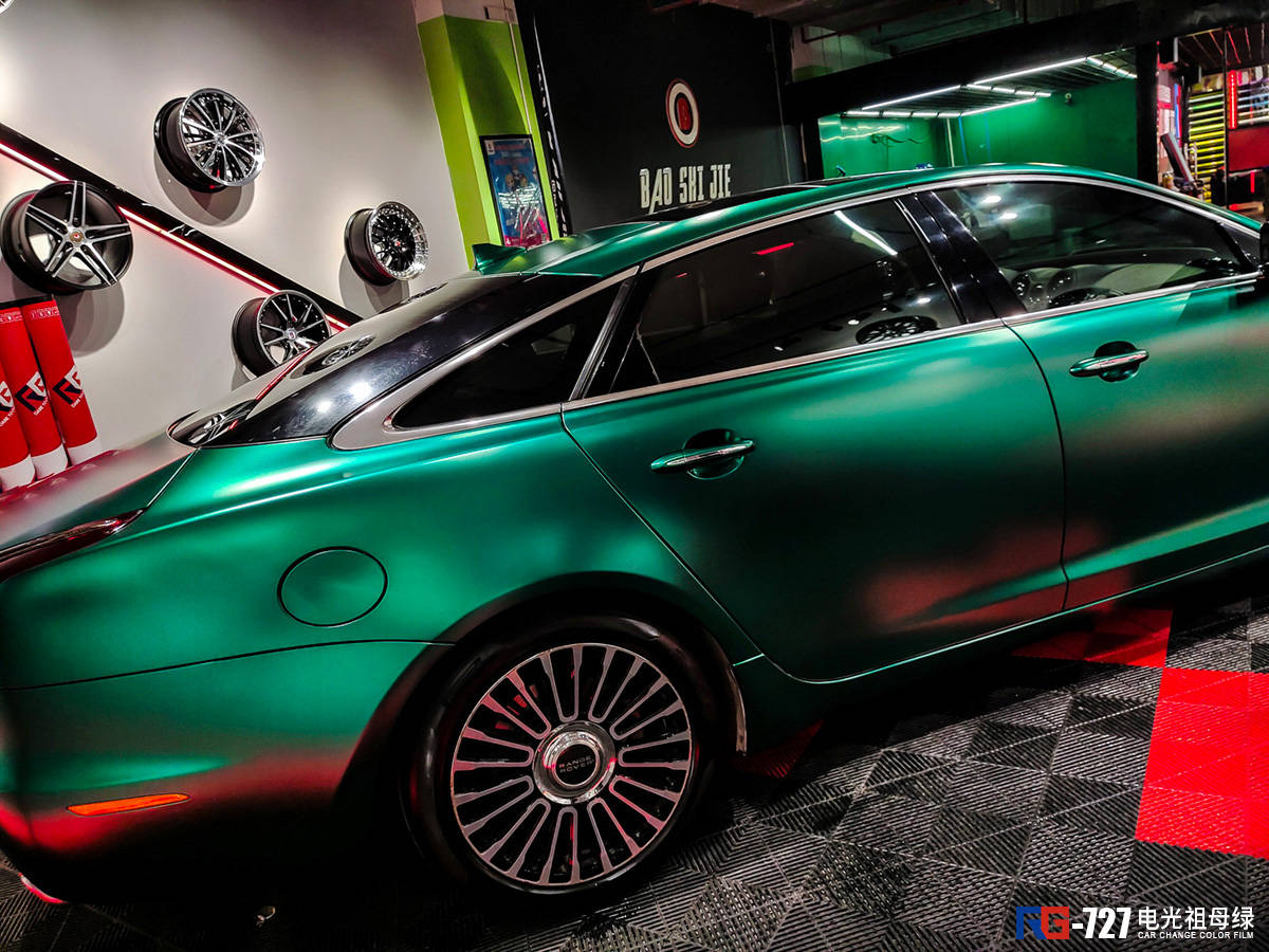 捷豹xj车身改色电光祖母绿rg瑞集改色膜陕西西安