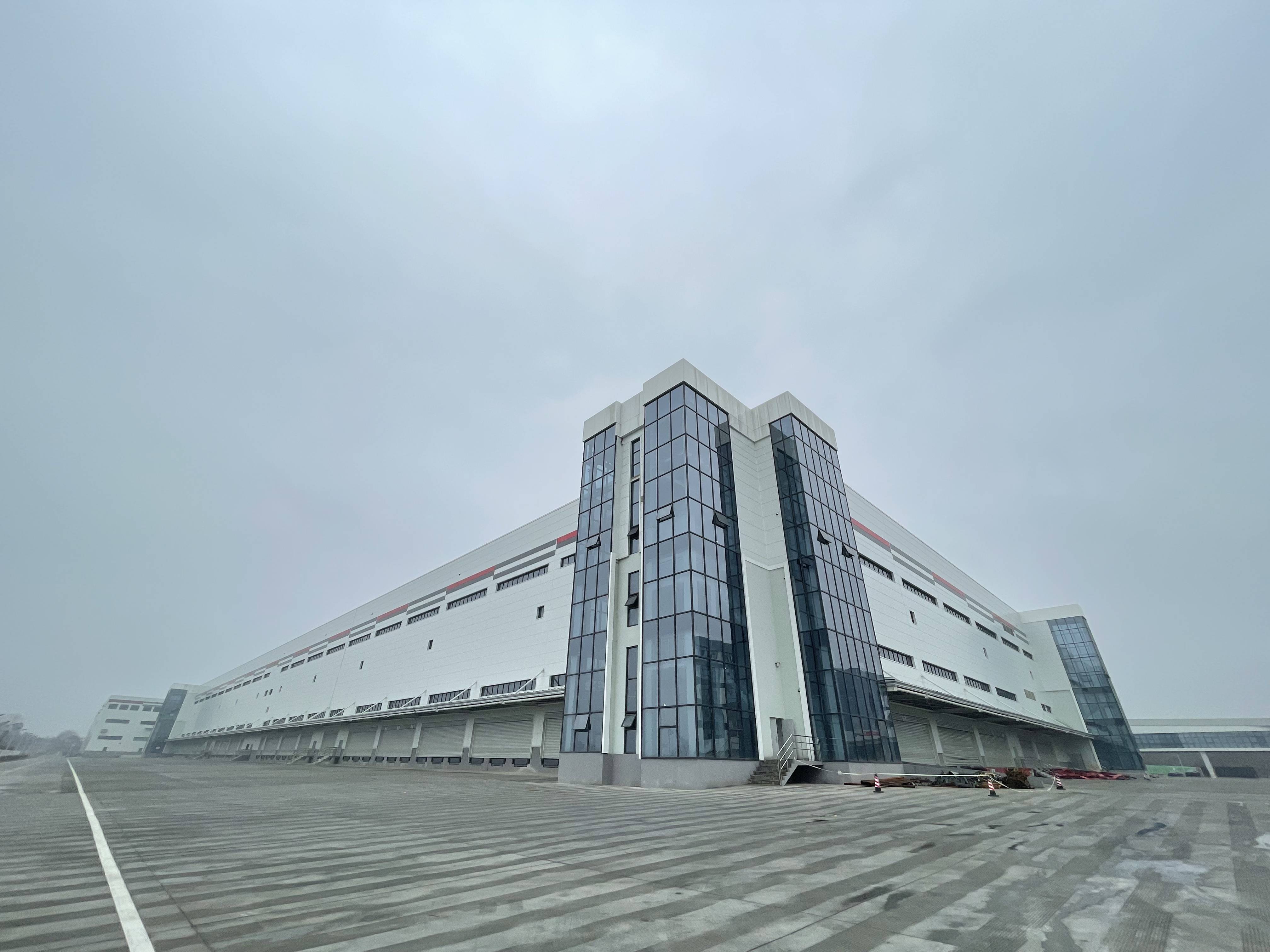 顺丰四川分拨中心产业园全面投用_双流_物流_航空