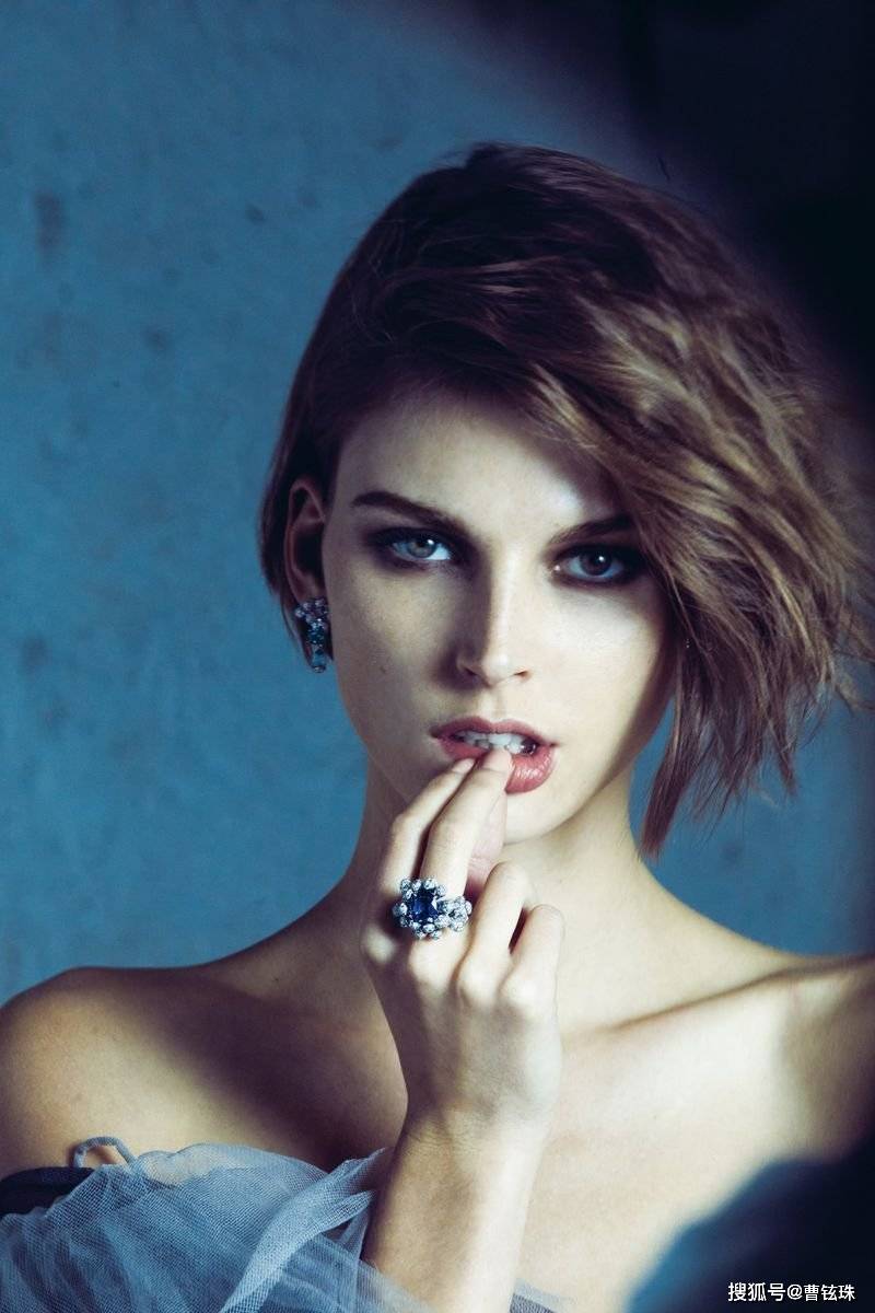 波黑超模塞尔玛·哈德佐斯曼诺维奇(selma hadziosmanovic)近日为