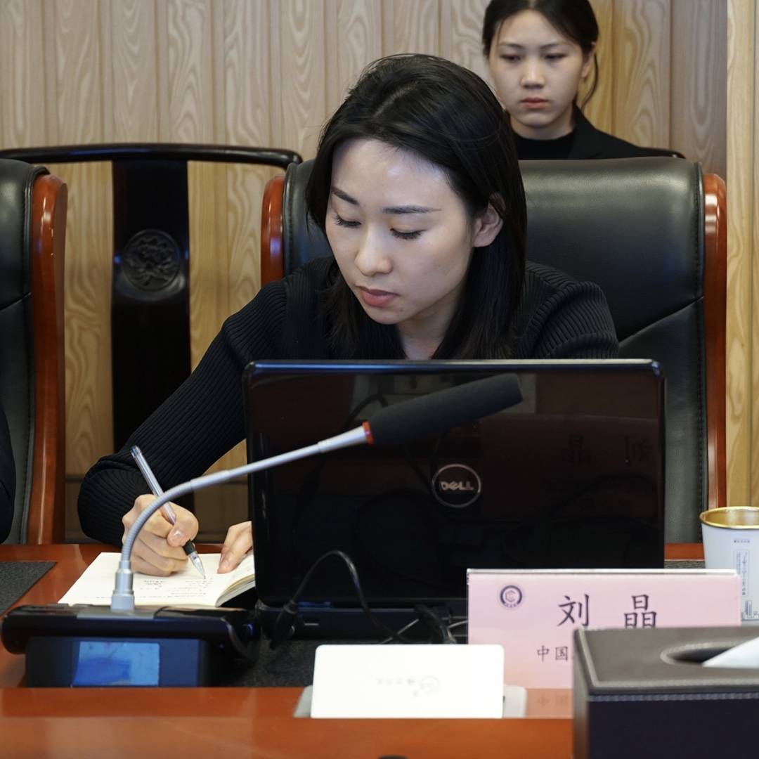 "负重前行,敢于担当"——中商联合投资集团召开2022年预算工作会议