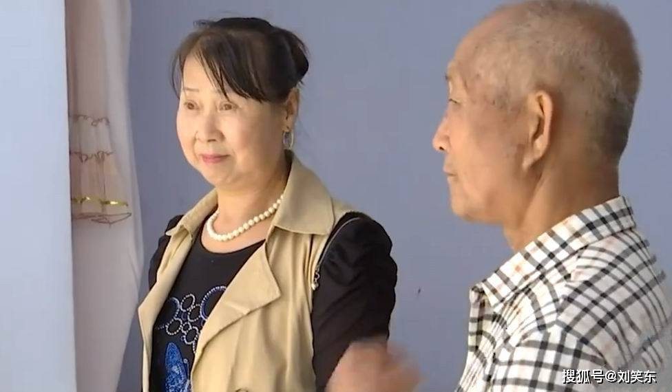 大妈相亲直接要10万彩礼,大爷坦言:你要的太多,我最多给5万_事情_问题