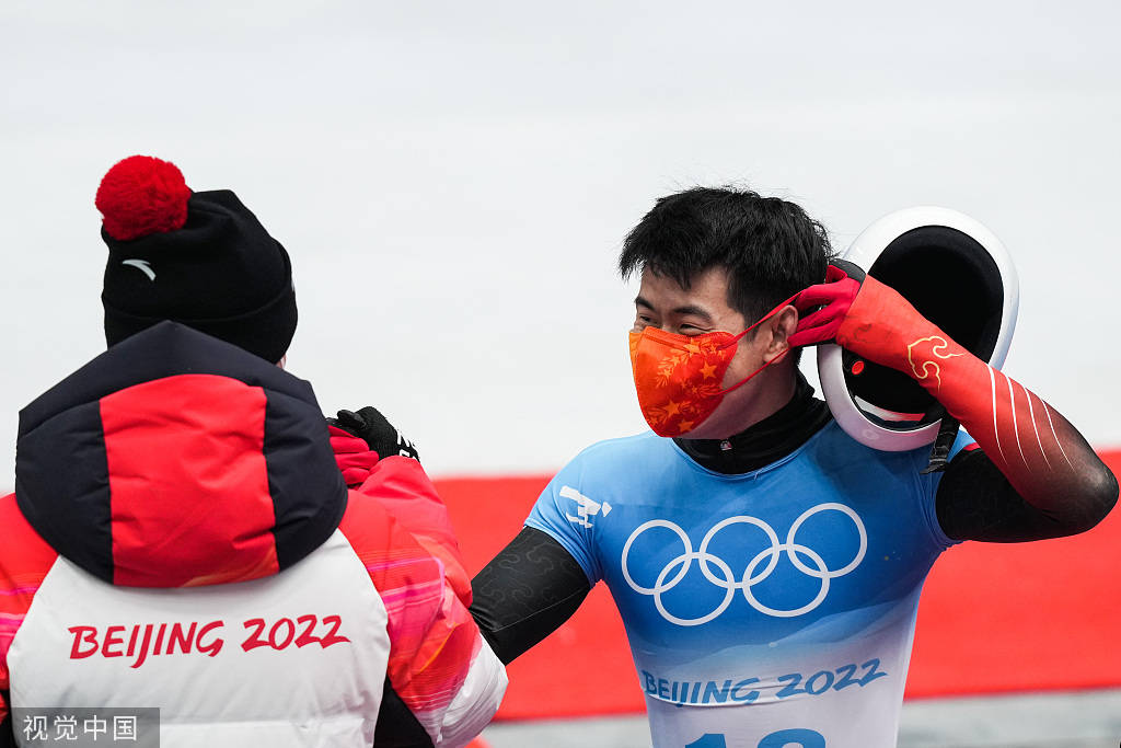 组图 男子钢架雪车闫文港夺铜牌 中国首获该项奖牌 搜狐大视野 搜狐新闻