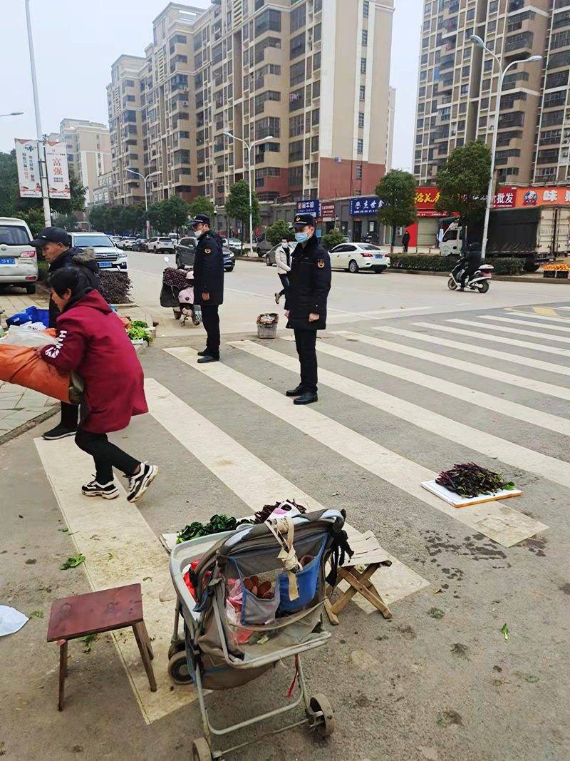 蔡甸经济开发区(奓山街)城管扮靓市容迎元宵_巡查_秩序_经营