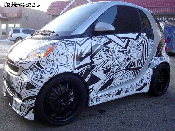 参加马提尼赛车这是一个聪明而有趣的设计.