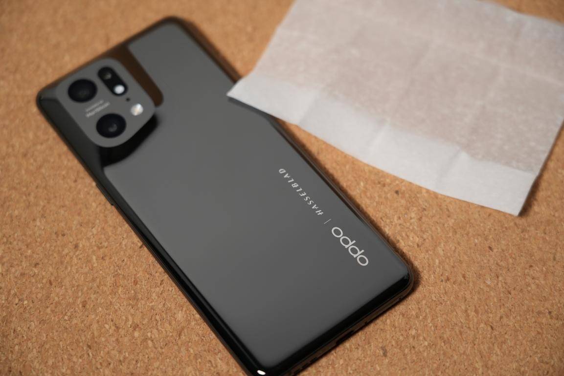 该机|OPPO Find X5 Pro评测：跟一加10 Pro有什么不同？