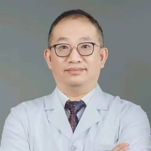 王飞主任作为北京市平谷区中医医院骨伤科主任,副院长,除了擅长治疗