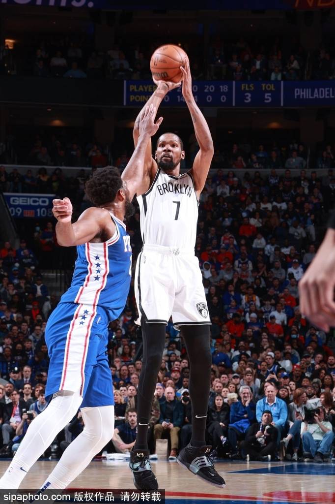 组图篮网胜76人欧文压哨三分kd一打四打成21