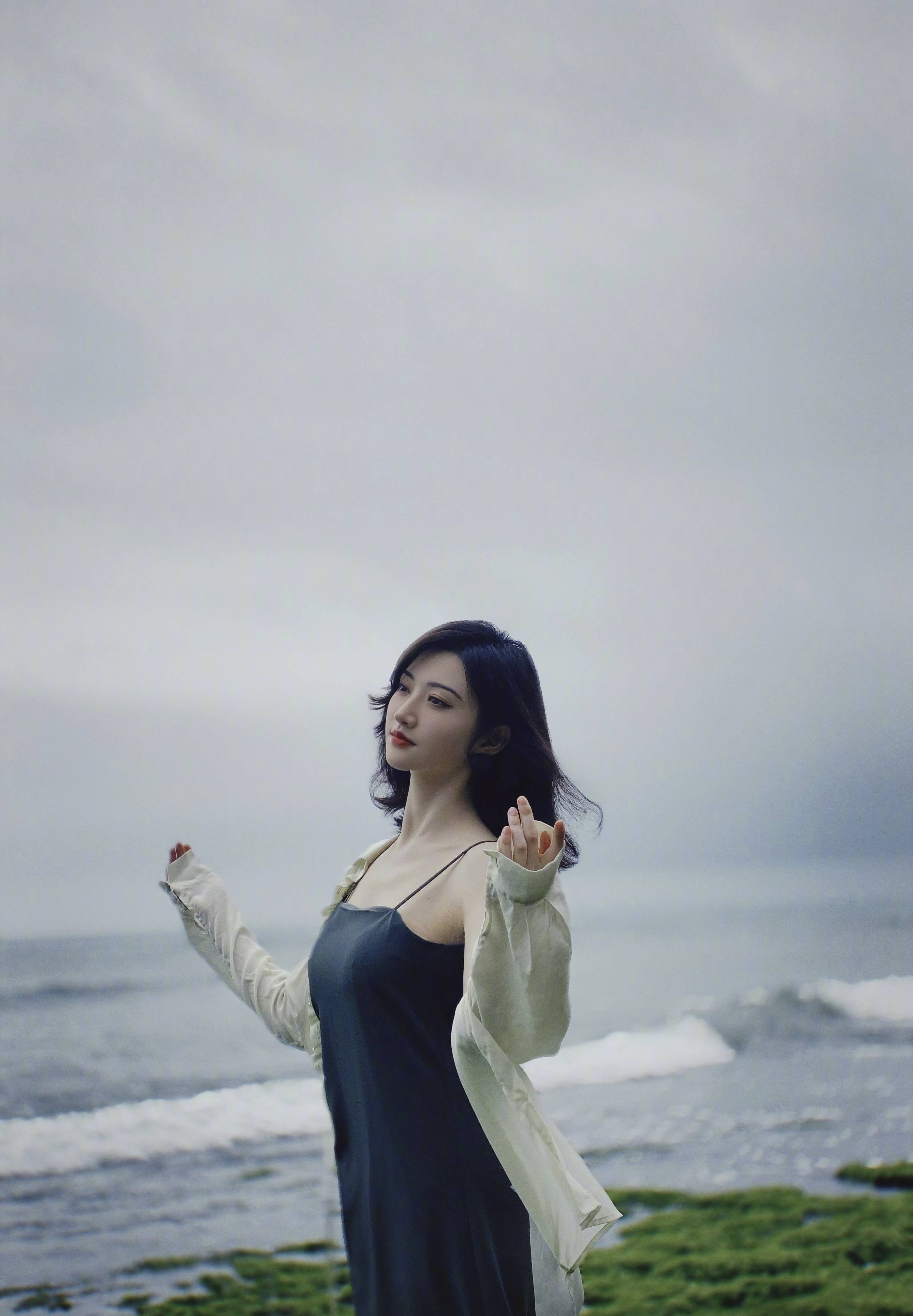 景甜千秋无绝色悦目是佳人倾国倾城貌惊为天下人