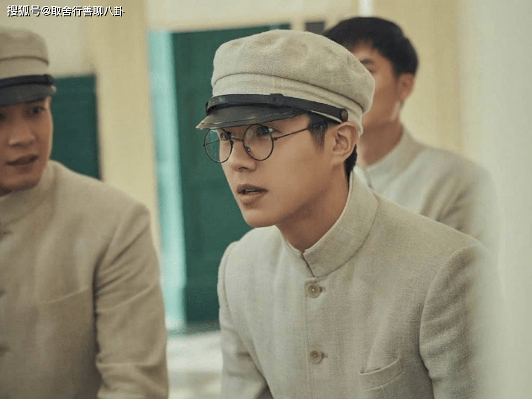 角色|《1921》王俊凯摆脱小鲜肉,张颂文泥里打滚,张若昀练成跑酷达人