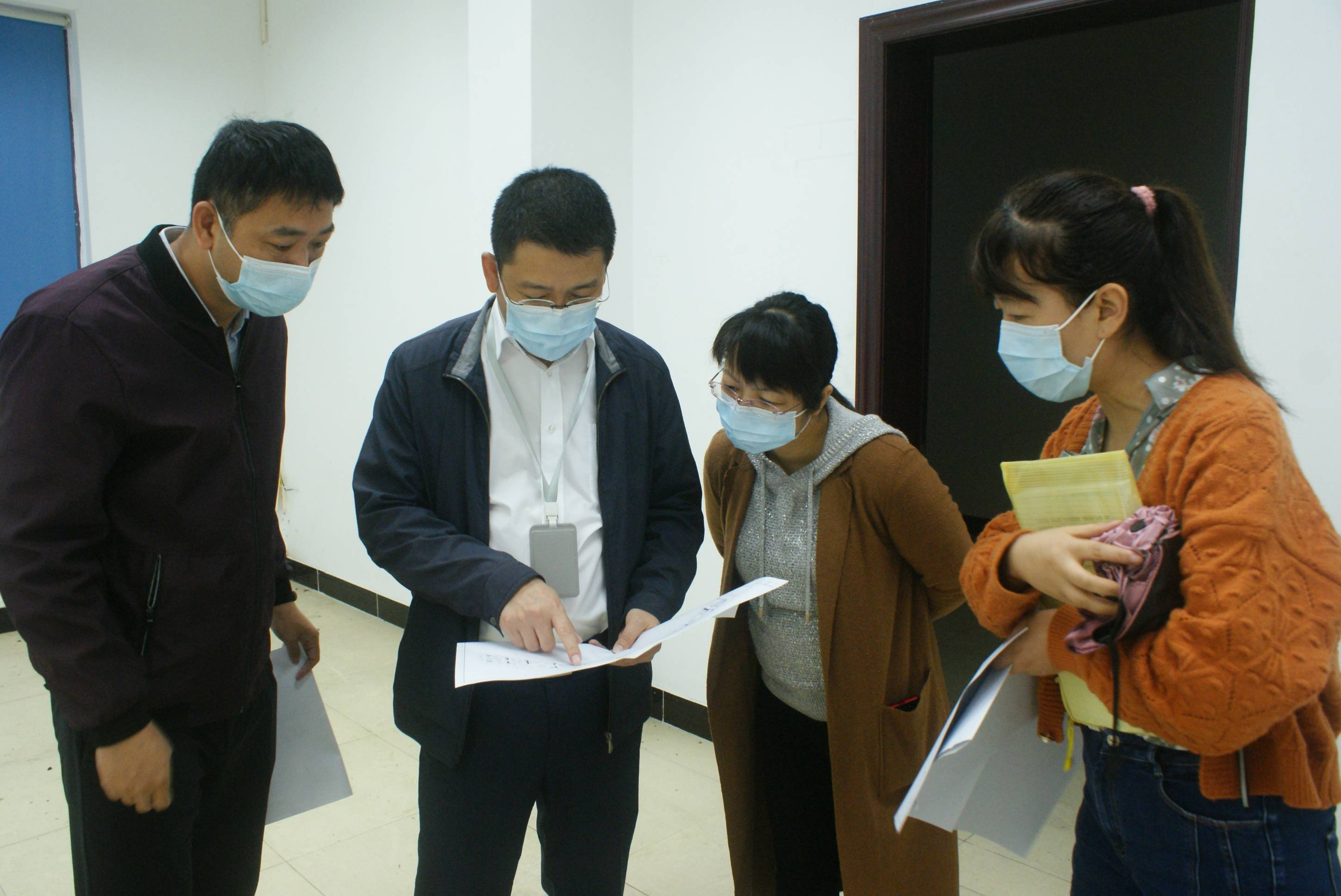 中山南区街道党工委副书记谢军杰到禁毒社矫社工服务中心开展实地调研