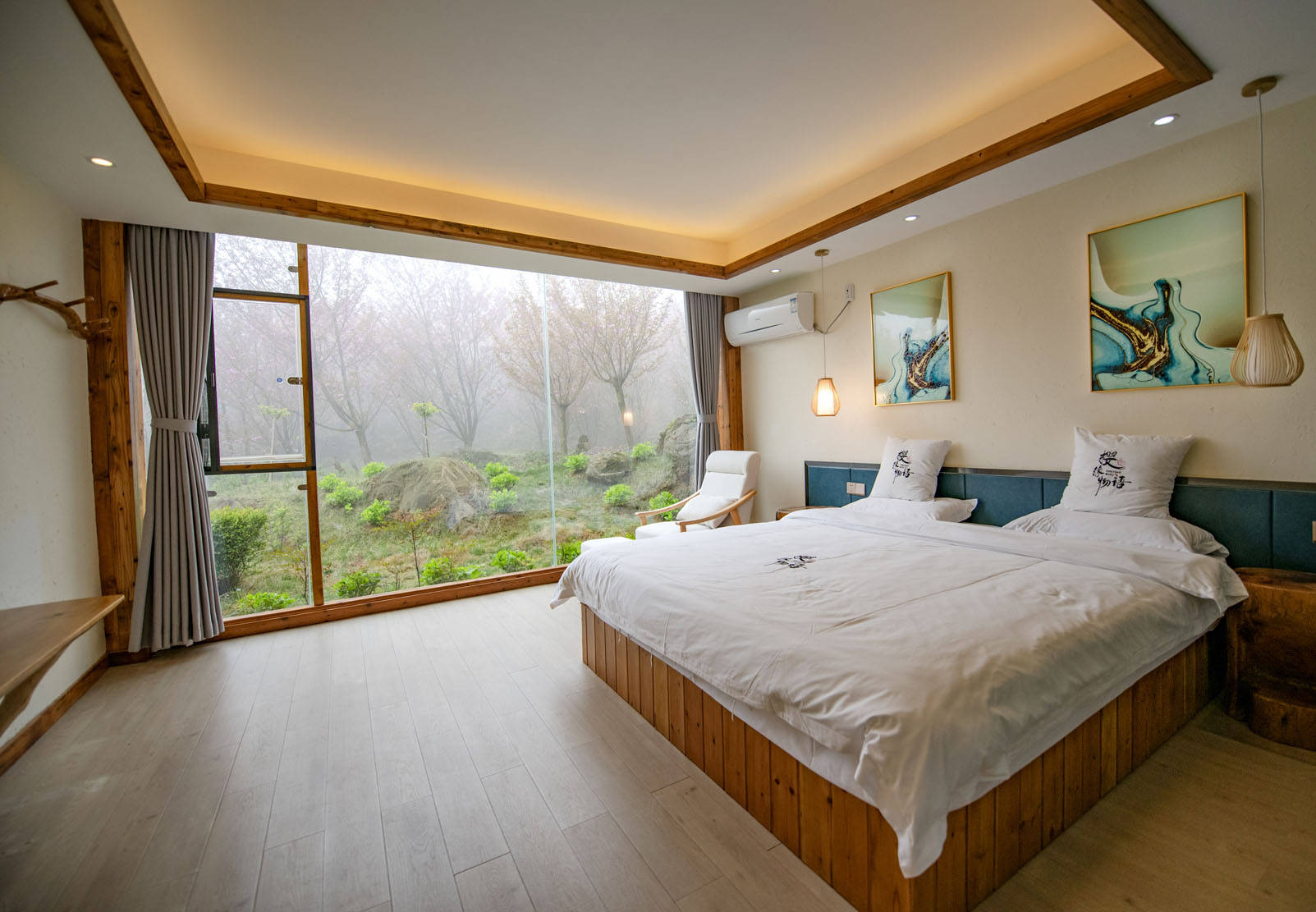 四川赵公山温馨如家的云里雾里樱花里民宿