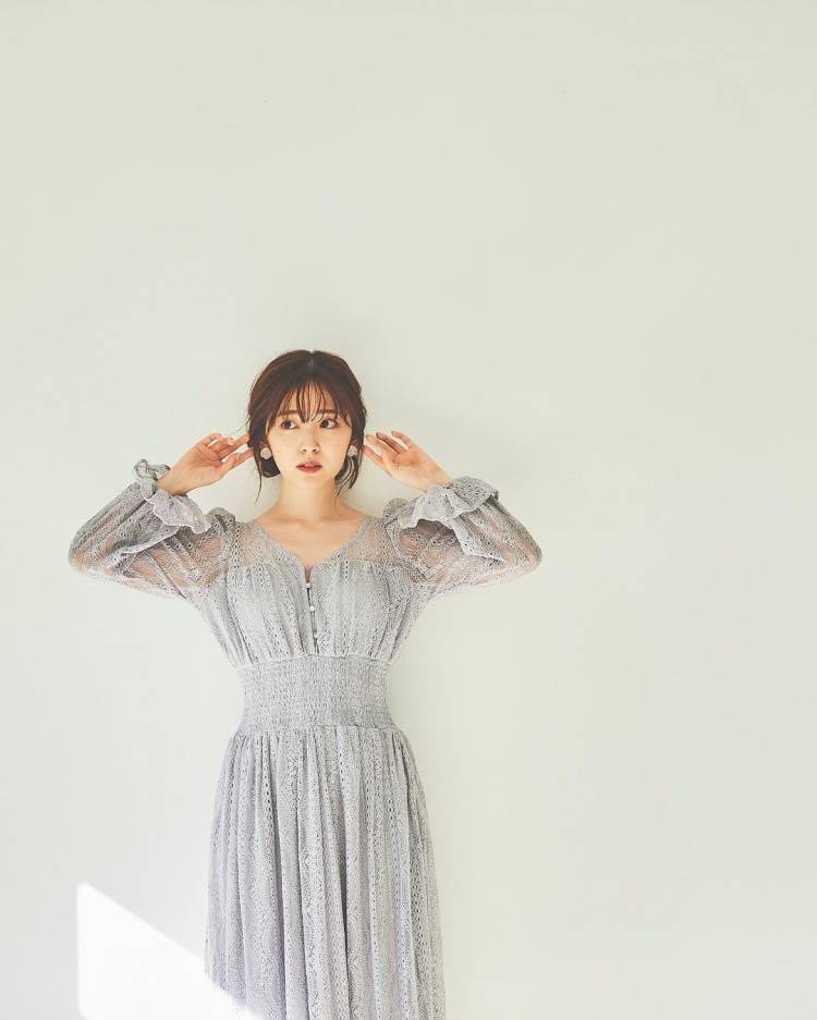 高清：日本国脚与女星恋情曝光 女友甜美可爱