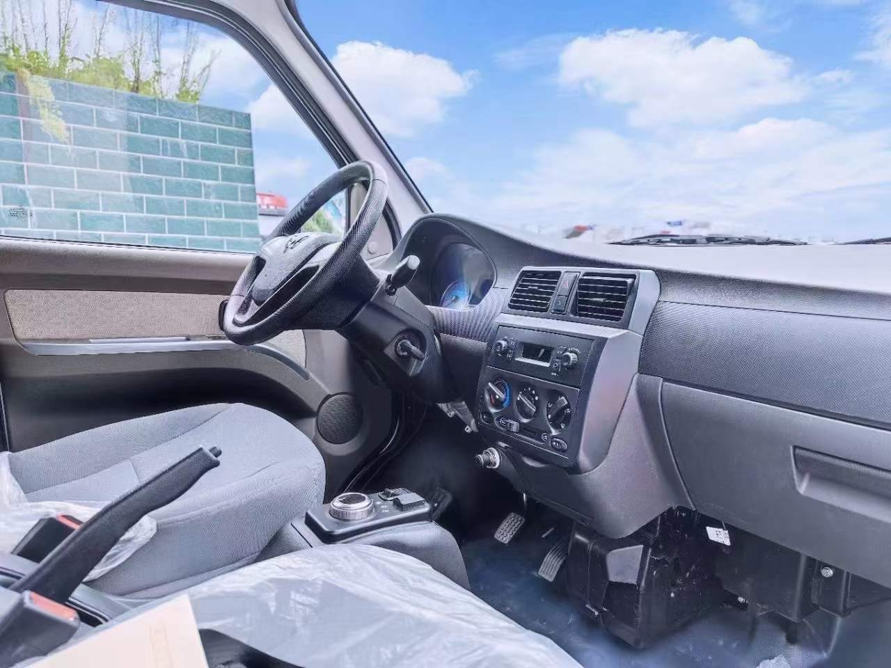 五菱新能源ev50包面69冷藏车