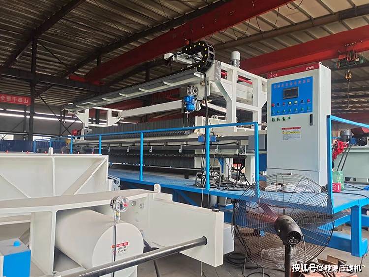 压滤机洗布车压滤机滤布自动清洗装置的应用与说明