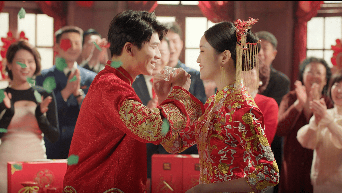 有喜事喝红坛酒鬼酒酒鬼酒携手湖南卫视中国婚礼见证中国式家庭幸福