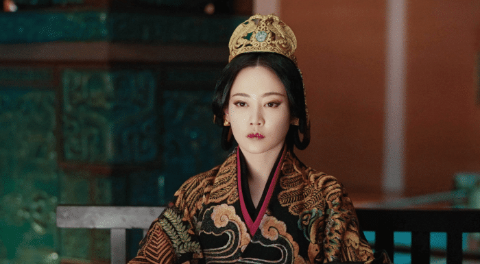 秦王嬴政给吕不韦写了一封信信上仅三十字却吓得他服毒自尽