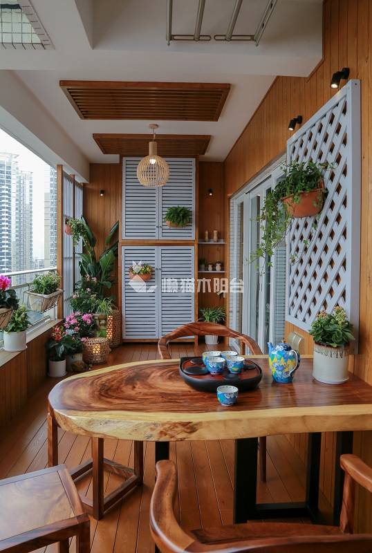茶室木阳台装修方案同步满足佛山业主收纳休闲双重需求