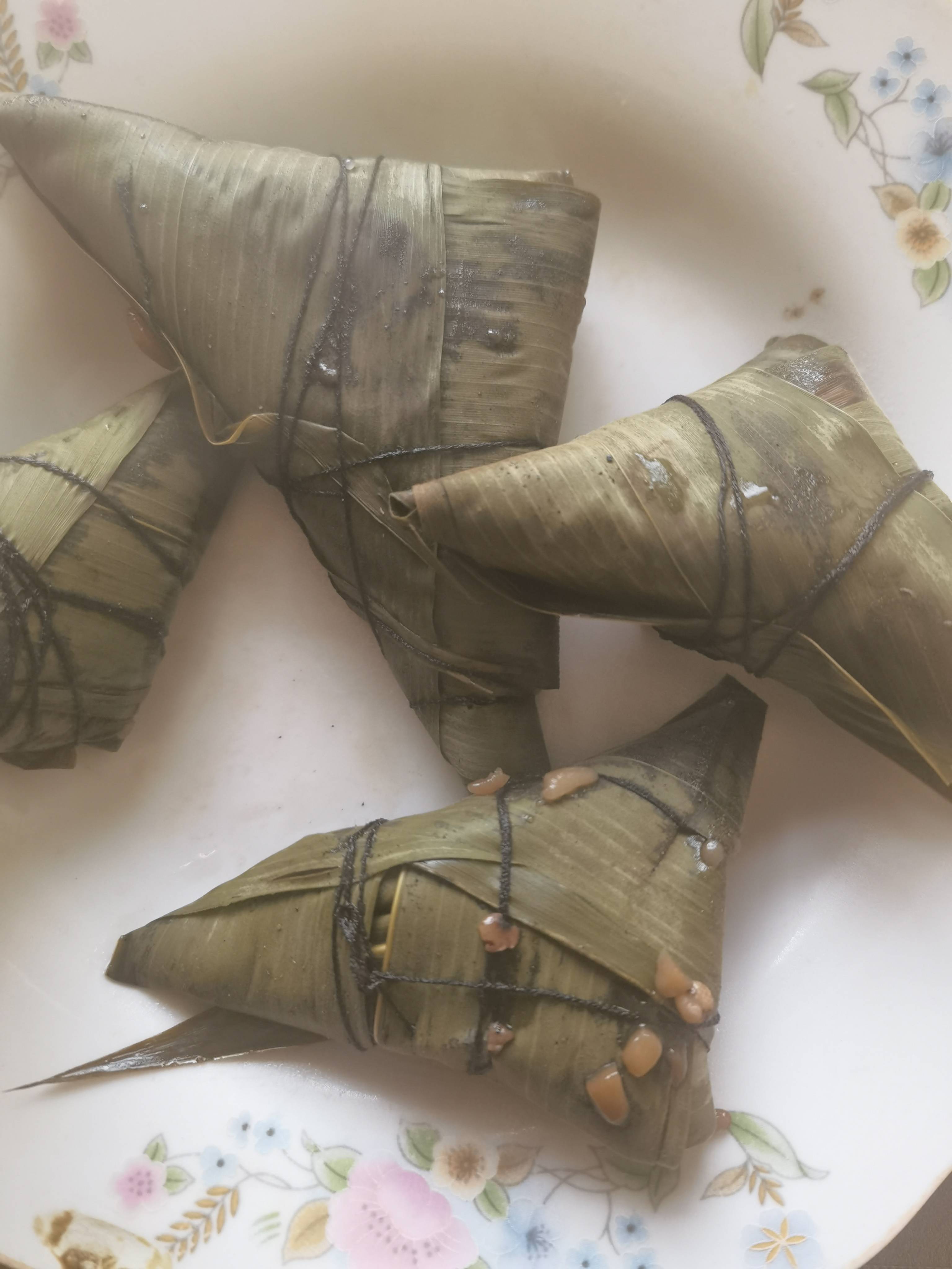 粘高粱八宝粽_高粱米_芦苇叶_麦仁