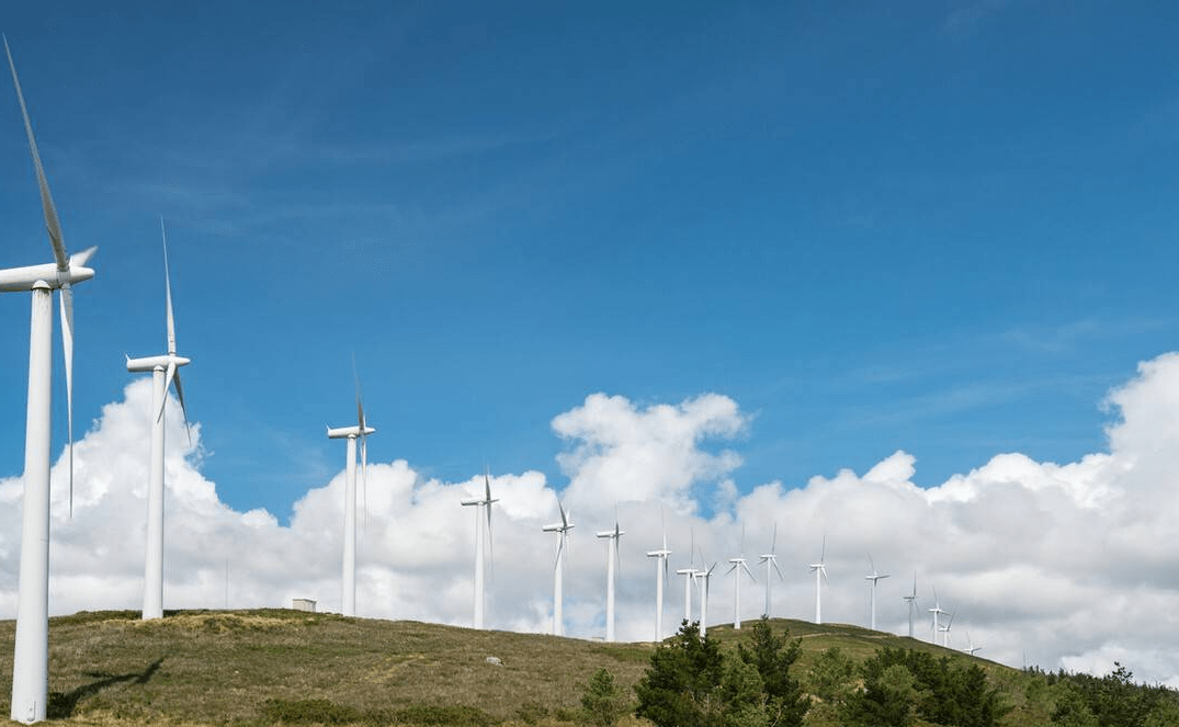 原创为什么很少见到风力发电机转动那么多风电项目真的只是摆设吗