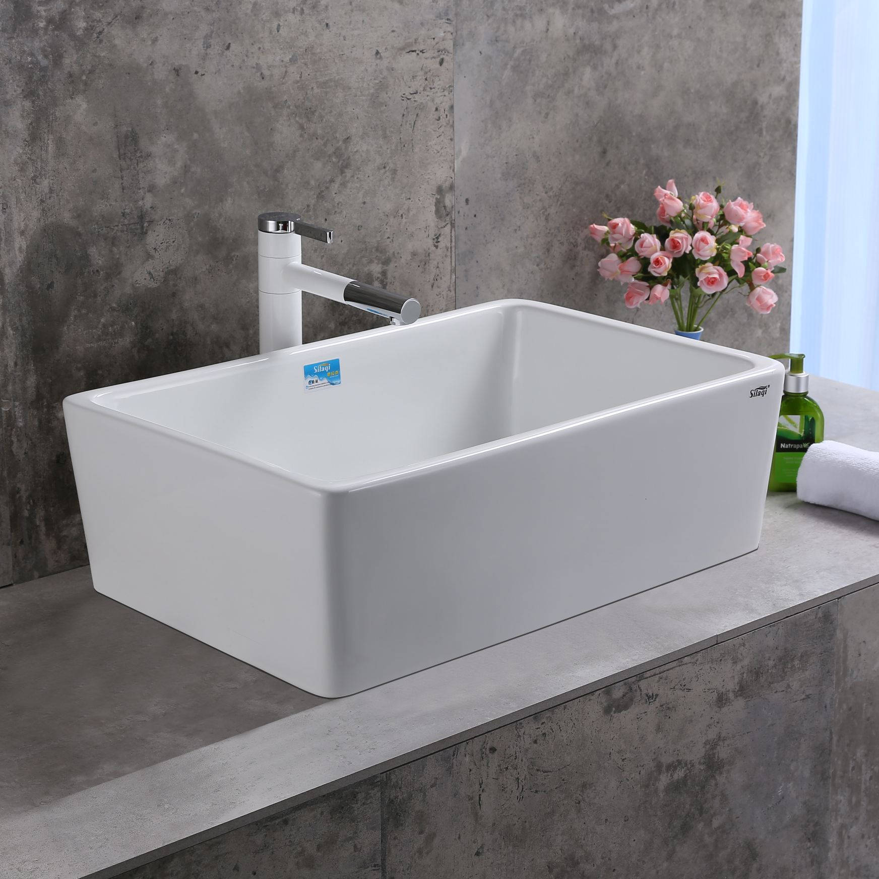 洗手盆的选择:台上盆,台中盆,台下盆,哪个更好?_台面_水槽_优缺点