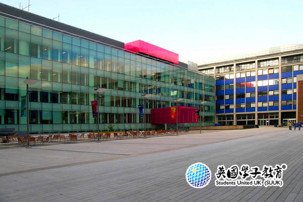 女王和阿尔伯特亲王于1845年建立的皇家科学院和大英帝国研究院,皇家