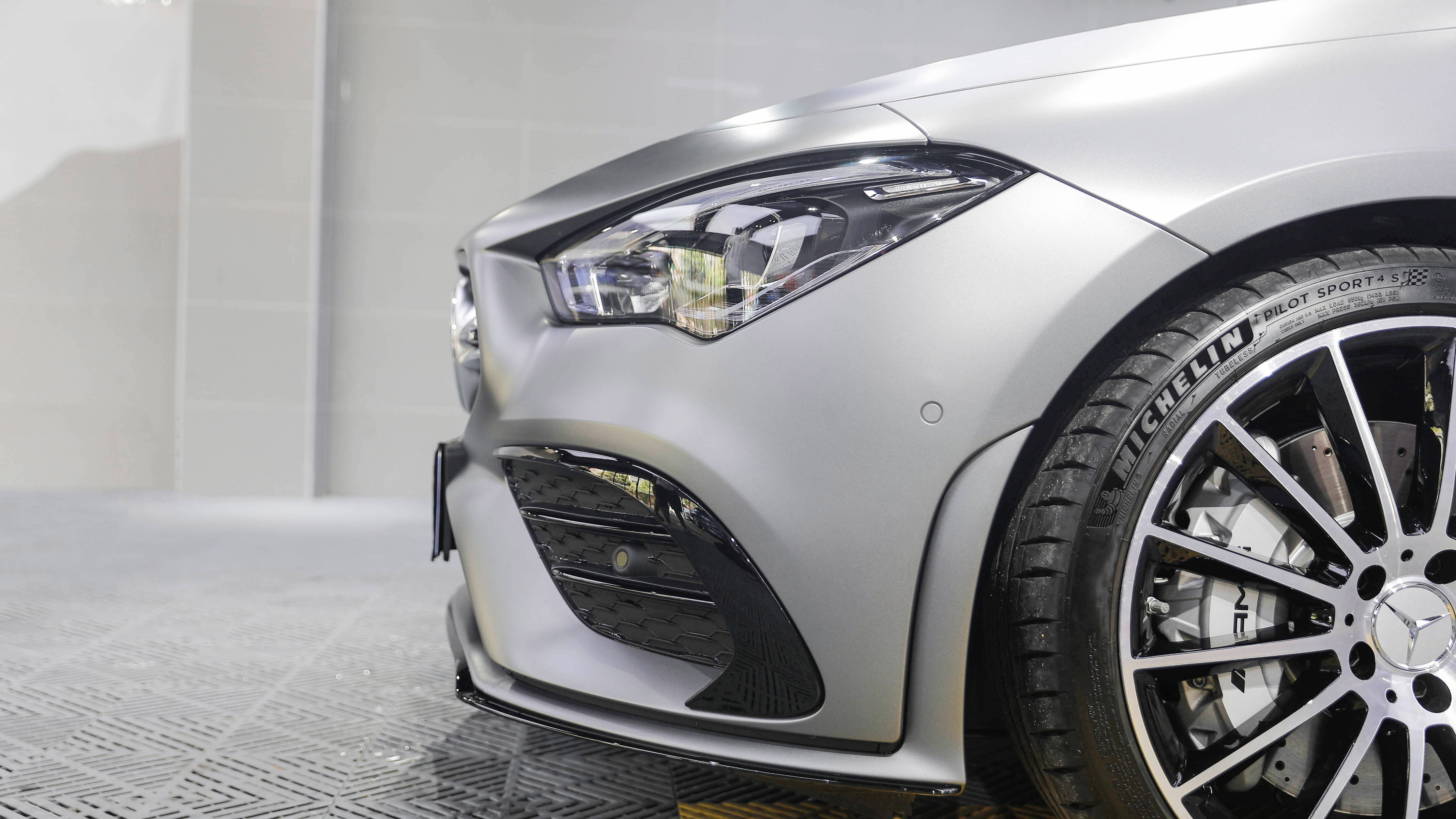 奔驰cla 35 磨砂灰贴隐形车衣yeecar_搜狐汽车_搜狐网