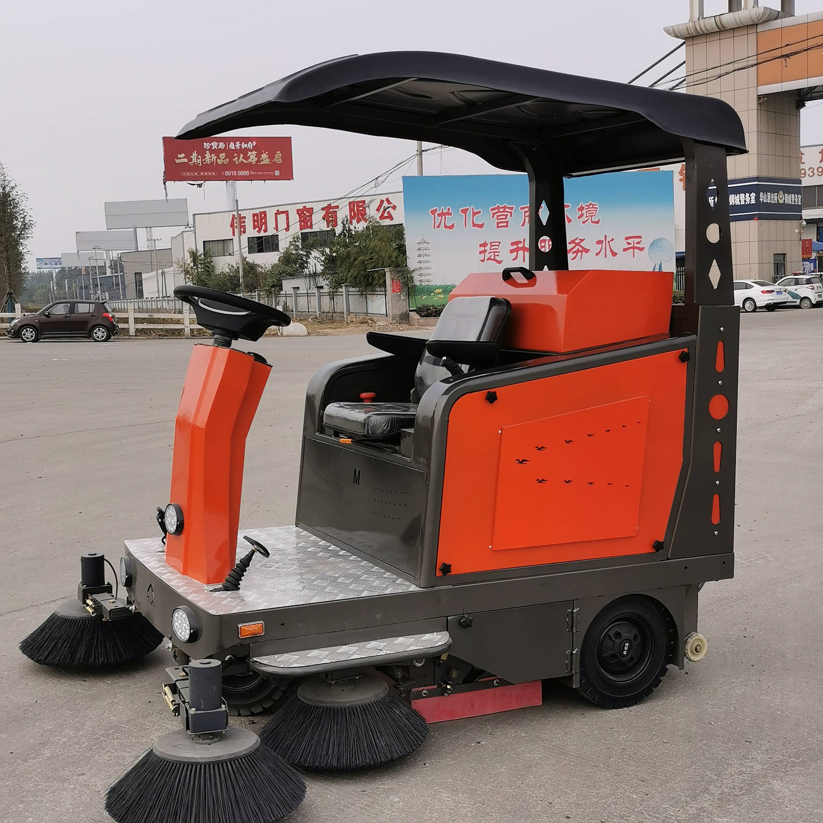 唐山小型扫地车是清洁设备中的一把好手