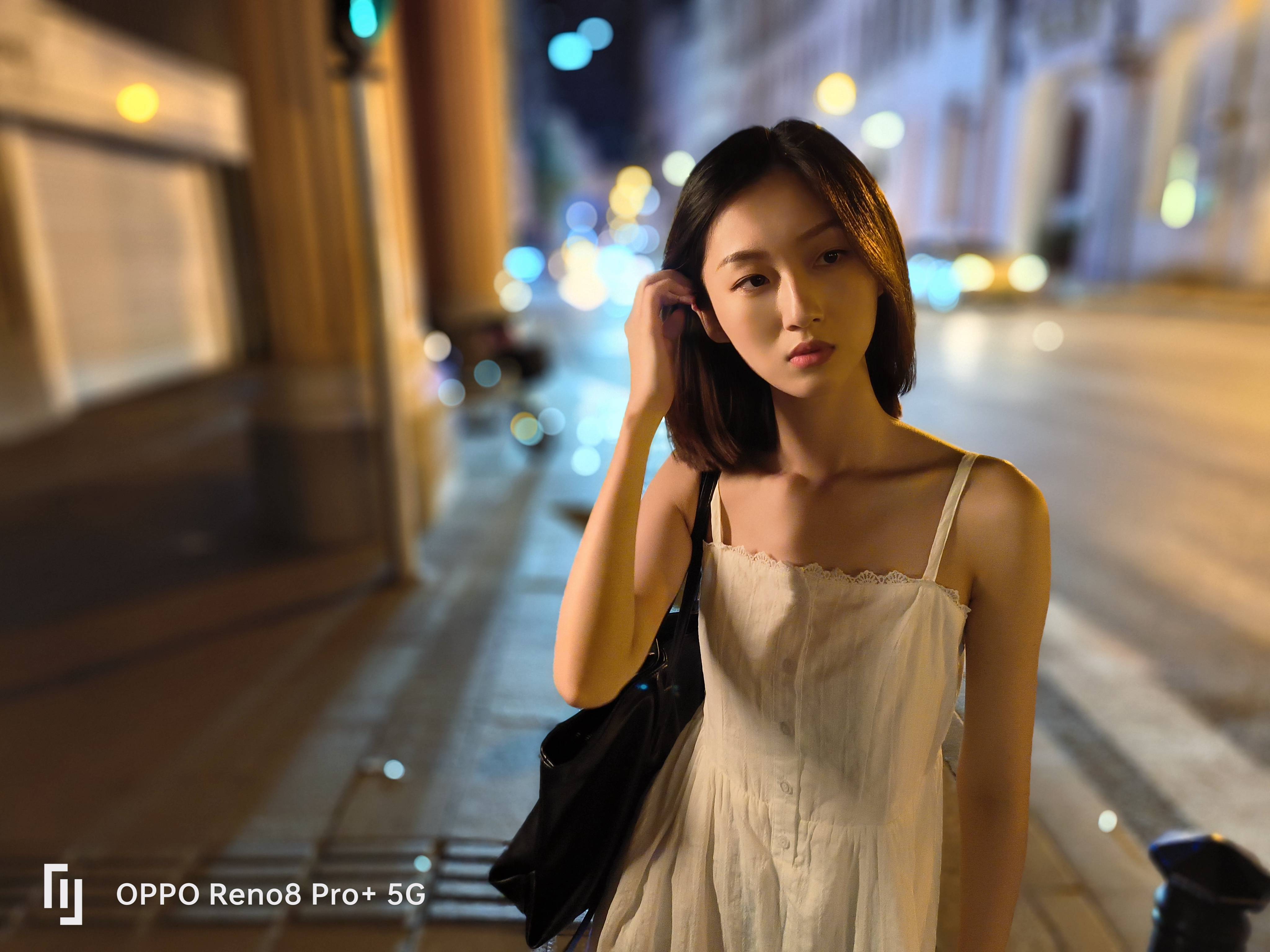 opporeno8pro手机弱光人像试拍效果满意