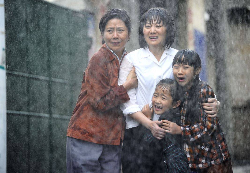 《她的一生》东方影视频道5月29日开播 "单亲妈妈"娟子用爱撑起一片天