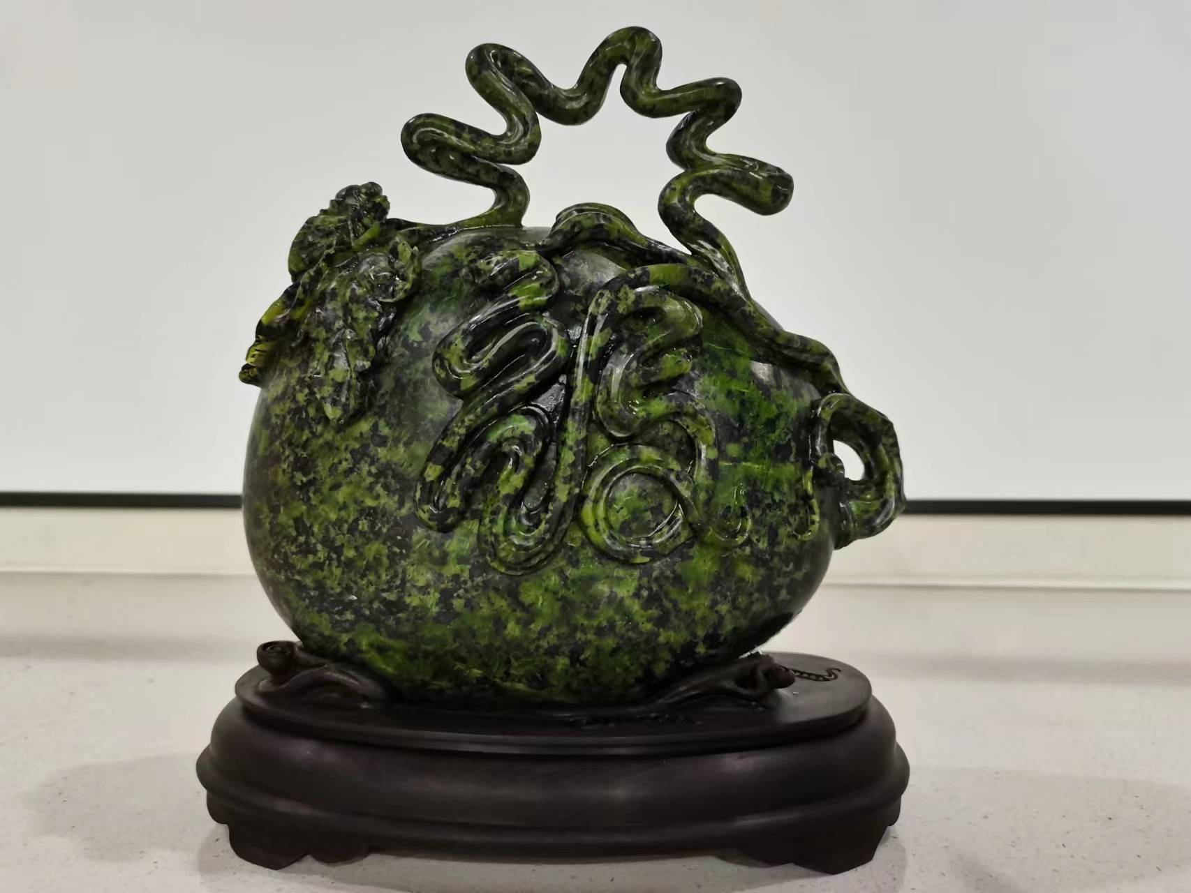 大兴玉文化协会玉雕西瓜为大兴西瓜节开幕式添彩