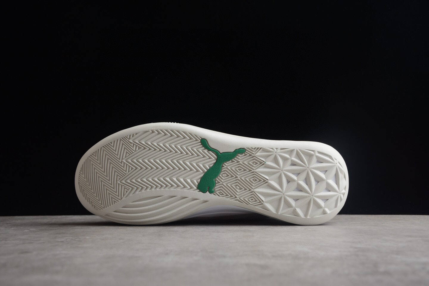 彪马库兹马pumaclydehardwood复古低帮缓震透气篮球鞋