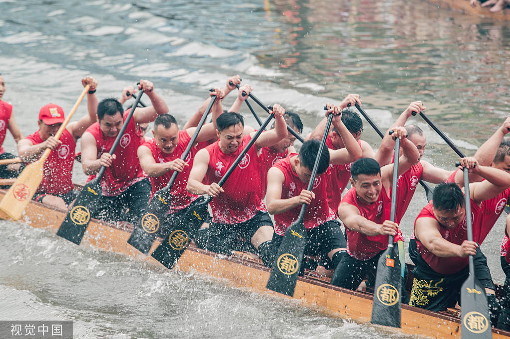 大型"飙船"现场来了!全国各地赛龙舟庆祝端午节-搜狐大视野-搜狐新闻