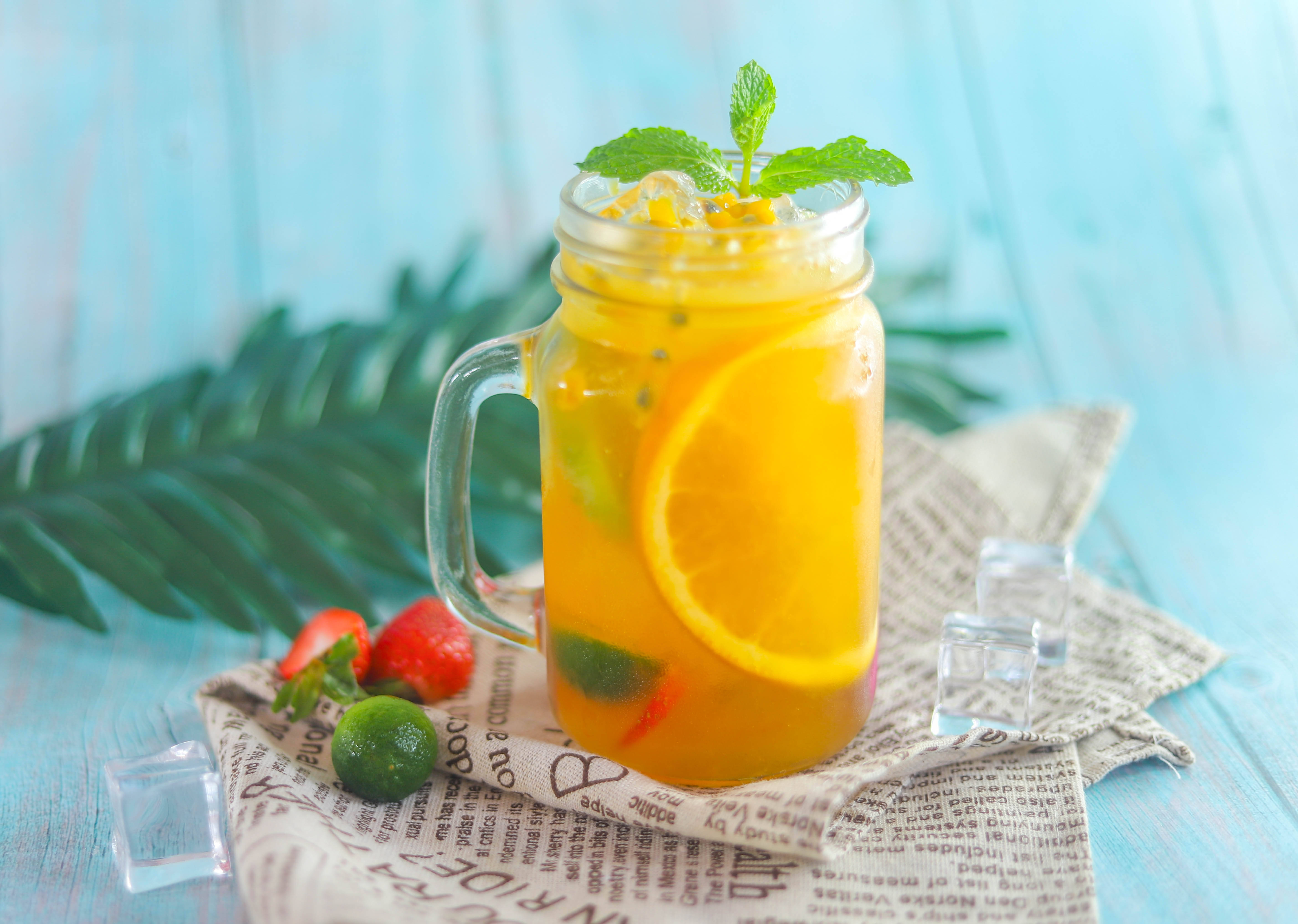 挥去夏天的炎热大口畅饮冰爽饮料学习了一门技术冲调各种美味冷饮