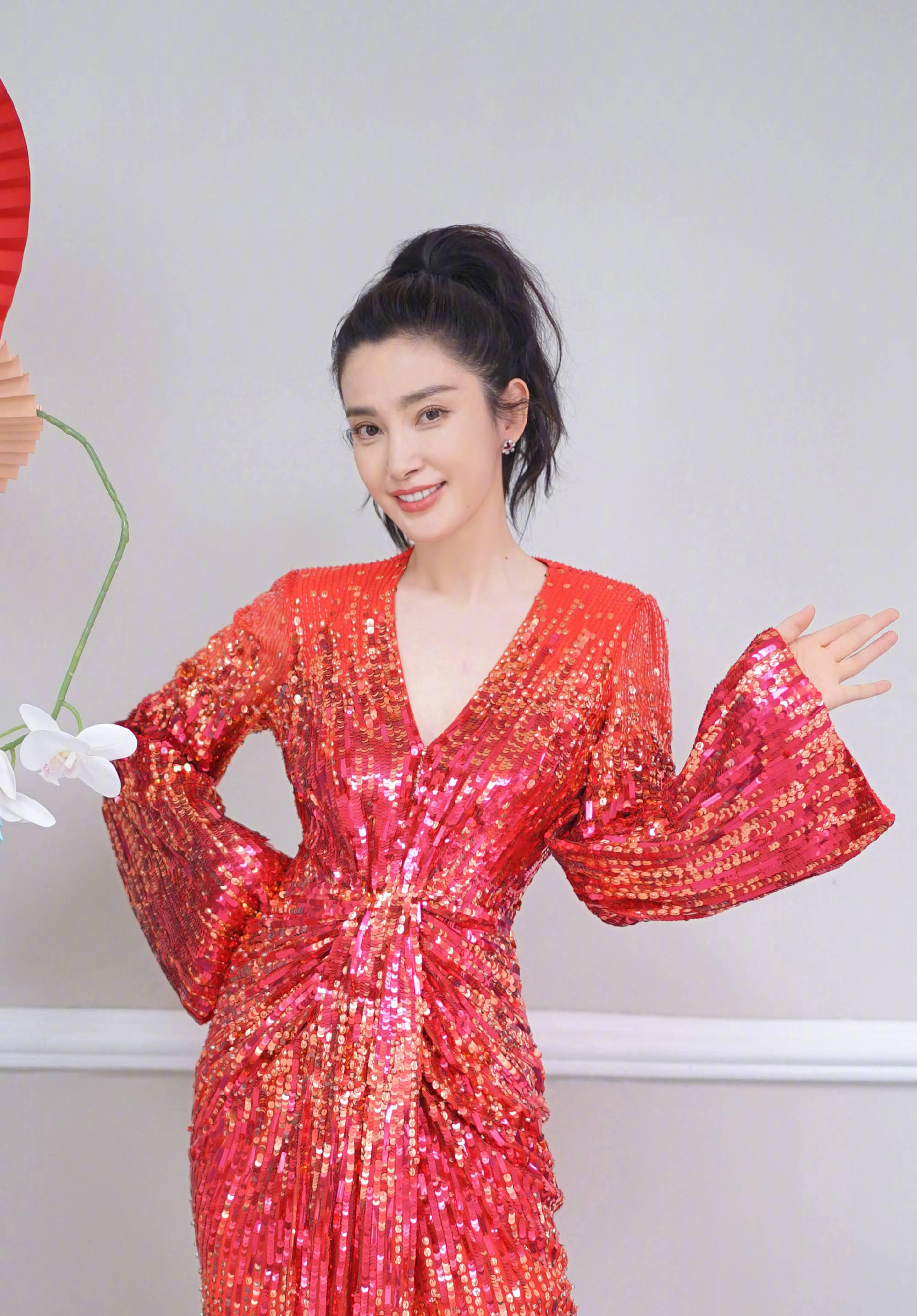 李冰冰为唐山打人事件发声希望我们的法制可以严惩无良暴徒