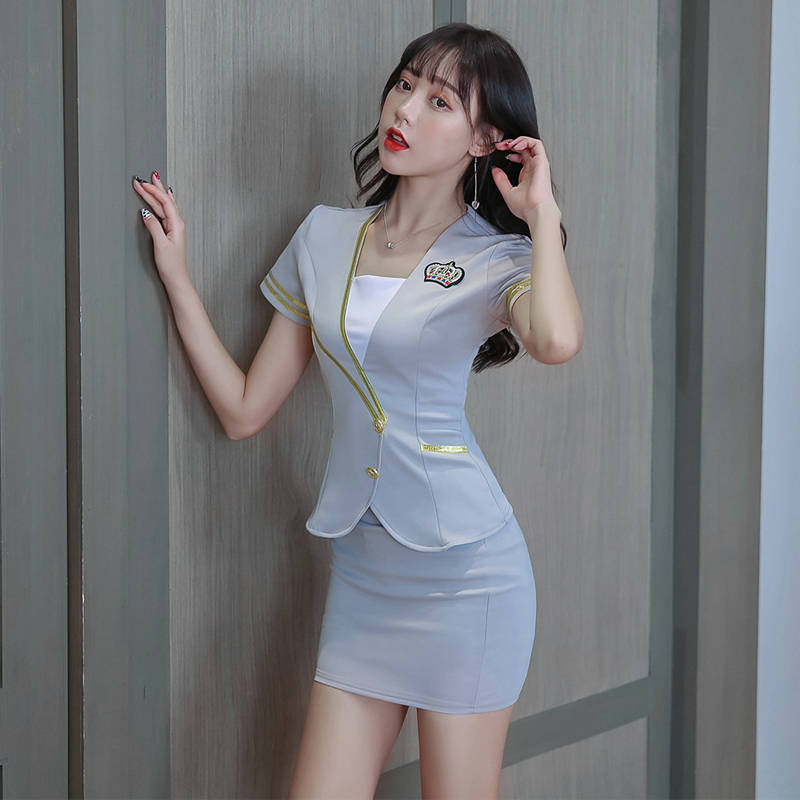 公司前台小姐姐的日常工作制服