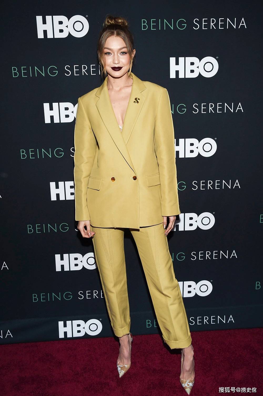 原创我们不能仿效的美国时尚女明星西装这样穿